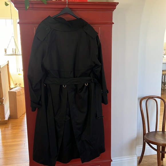 Vintage black Burberry Overcoat - Picture 6 of 13